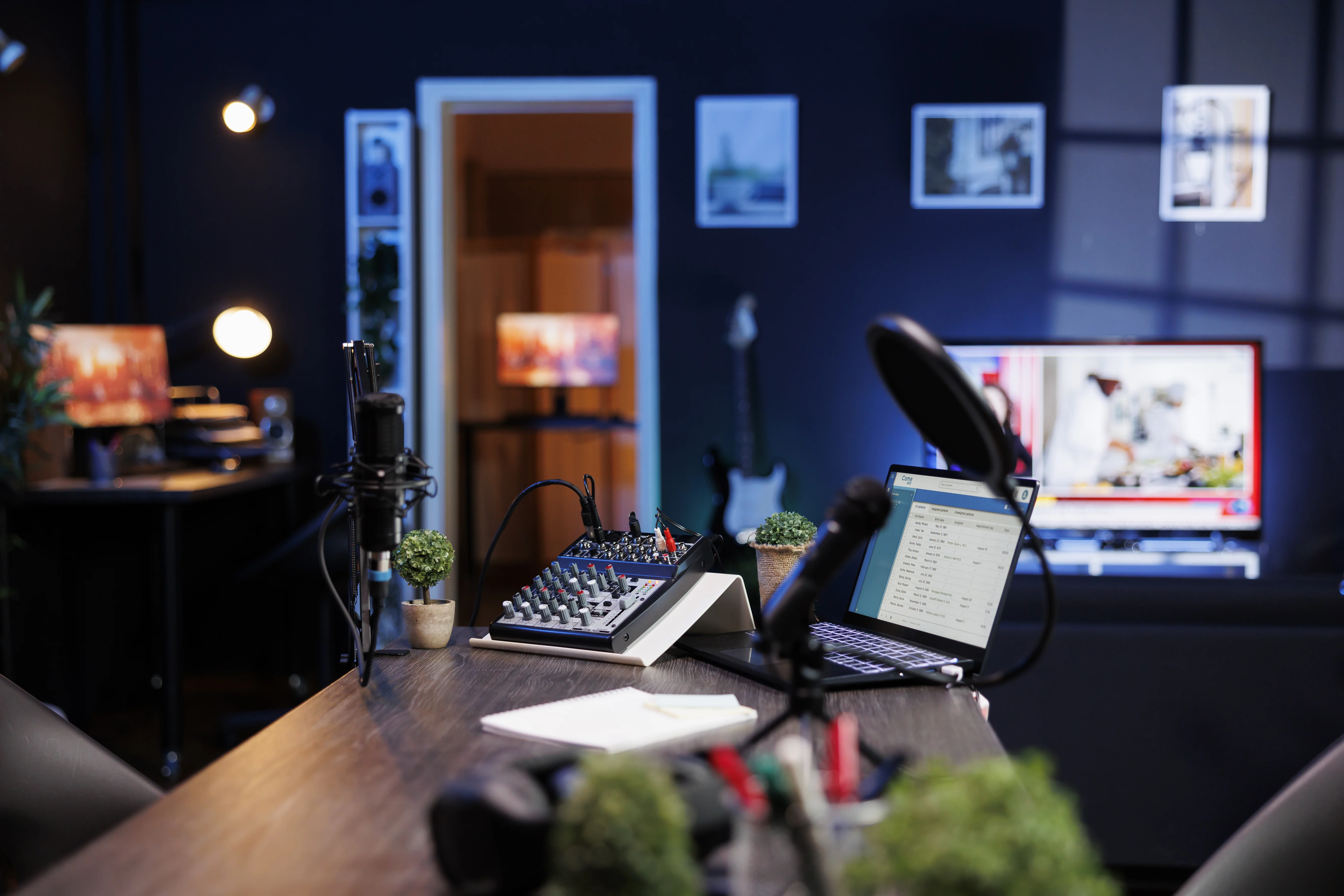Blog, Ideas and Thoughts - Phillshaw.online ©2026 Creative Director and designer-strategist